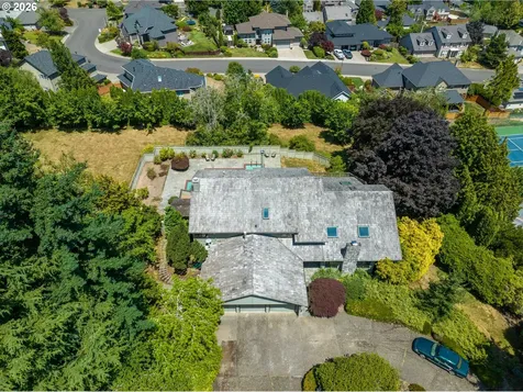 12357 SW Duchilly Court Portland OR 97224