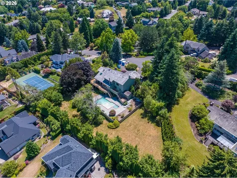 12357 SW Duchilly Court Portland OR 97224