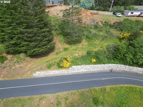 6877 Pacific Terrace Drive Brookings OR 97415