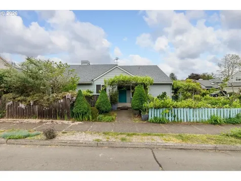 10619 SW Windsor Place Portland OR 97223