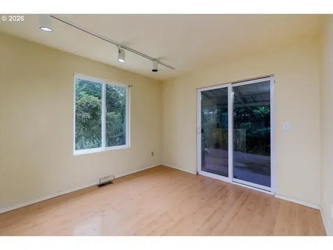 10619 SW Windsor Place Portland OR 97223