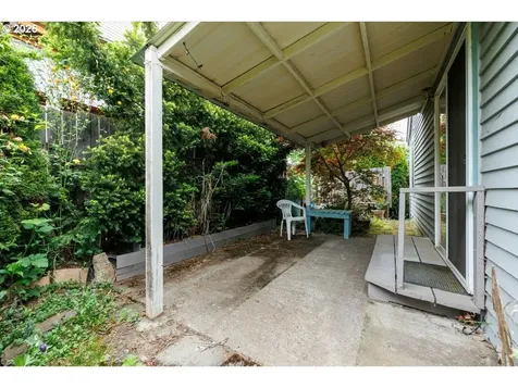 10619 SW Windsor Place Portland OR 97223