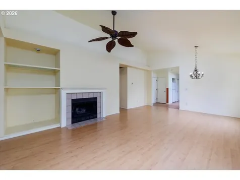 10619 SW Windsor Place Portland OR 97223