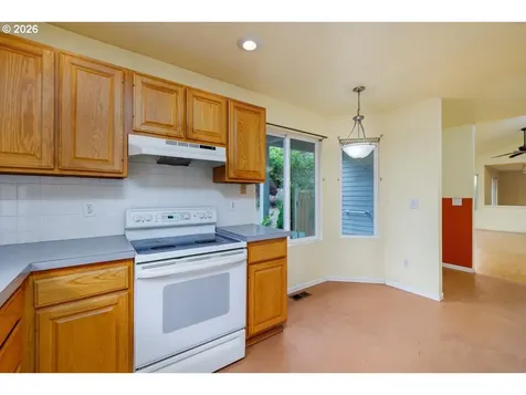 10619 SW Windsor Place Portland OR 97223