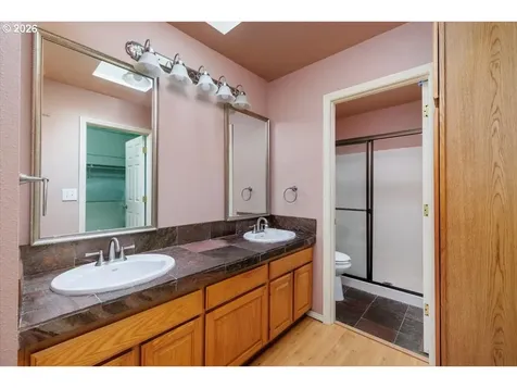 10619 SW Windsor Place Portland OR 97223