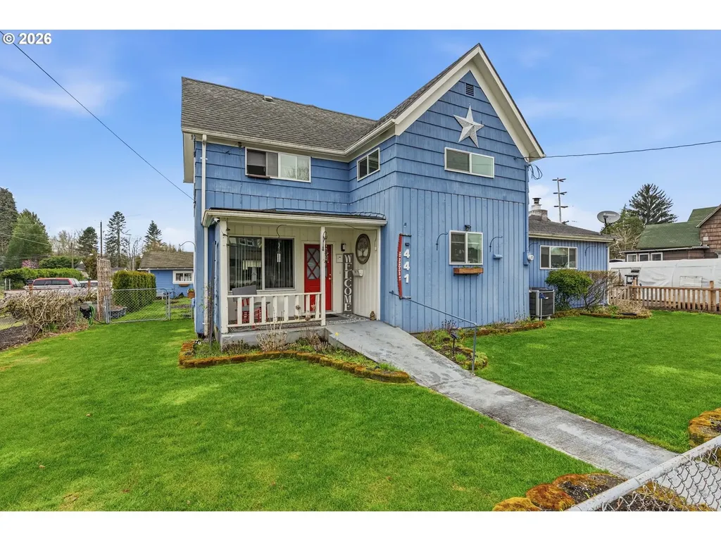 441 4th Avenue Castle Rock WA 98611