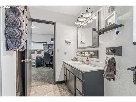 441 4th Avenue Castle Rock WA 98611