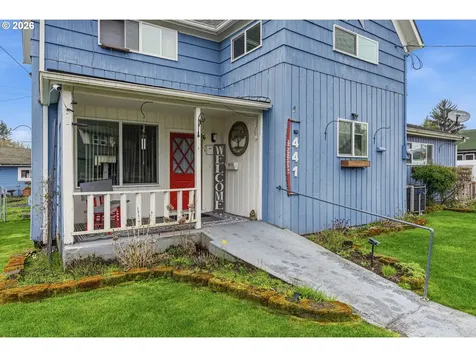 441 4th Avenue Castle Rock WA 98611