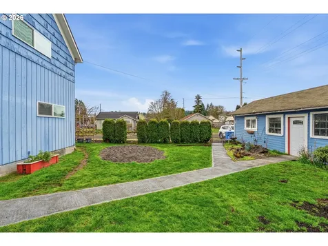 441 4th Avenue Castle Rock WA 98611