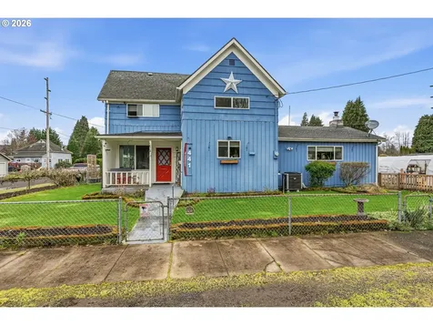 441 4th Avenue Castle Rock WA 98611