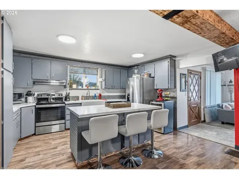 441 4th Avenue Castle Rock WA 98611