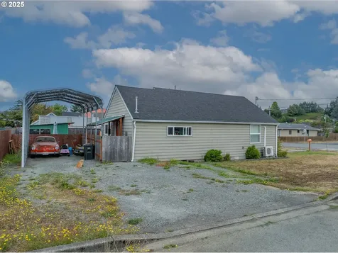 1434 Maryland Avenue Myrtle Point OR 97458