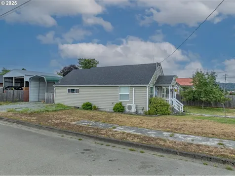1434 Maryland Avenue Myrtle Point OR 97458