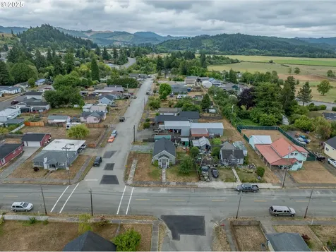 1434 Maryland Avenue Myrtle Point OR 97458