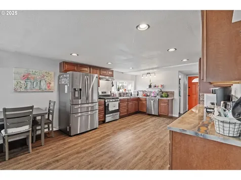 1434 Maryland Avenue Myrtle Point OR 97458