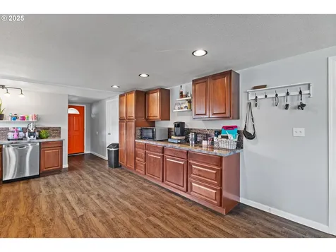 1434 Maryland Avenue Myrtle Point OR 97458