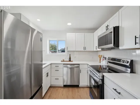 390 S 7th Street Lebanon OR 97355