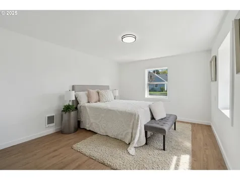 390 S 7th Street Lebanon OR 97355