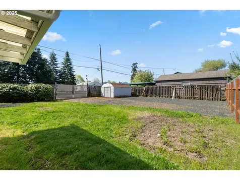 390 S 7th Street Lebanon OR 97355
