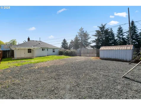 390 S 7th Street Lebanon OR 97355