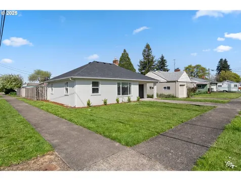 390 S 7th Street Lebanon OR 97355