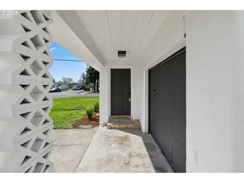 390 S 7th Street Lebanon OR 97355