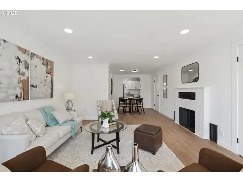 390 S 7th Street Lebanon OR 97355