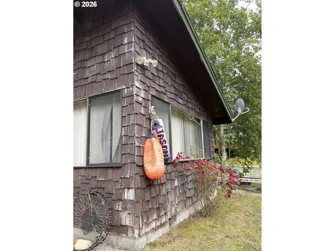 1888 S Windy Bend Drive Lincoln City OR 97367