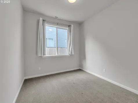 893 E Cleveland Street Carlton OR 97111