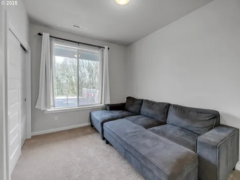 893 E Cleveland Street Carlton OR 97111