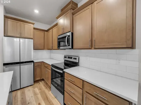 893 E Cleveland Street Carlton OR 97111