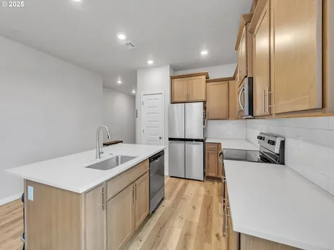 893 E Cleveland Street Carlton OR 97111