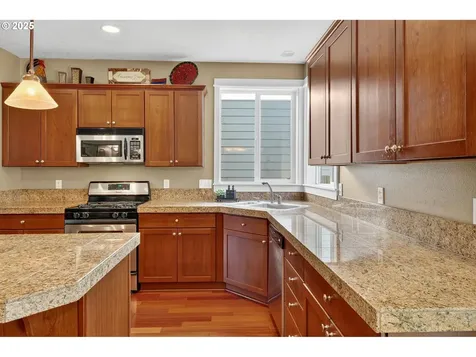 1862 SW Elise Place Troutdale OR 97060