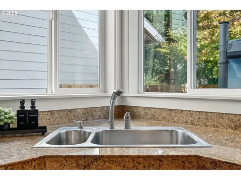 1862 SW Elise Place Troutdale OR 97060