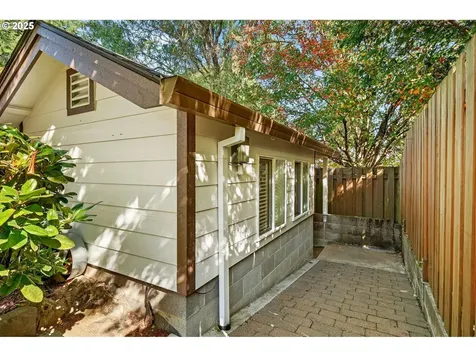 1862 SW Elise Place Troutdale OR 97060