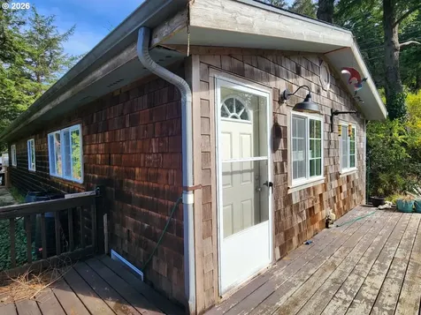307 12th Street Port Orford OR 97465