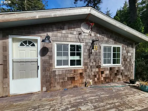 307 12th Street Port Orford OR 97465