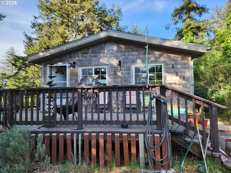 307 12th Street Port Orford OR 97465