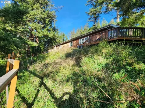 307 12th Street Port Orford OR 97465
