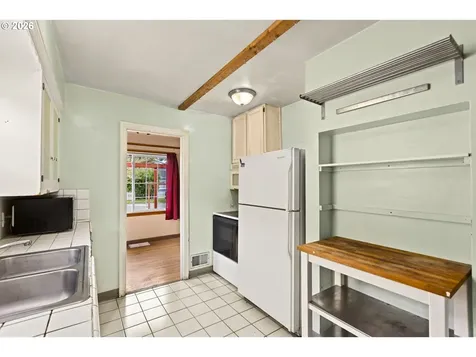 5751 SE 87th Avenue Portland OR 97266