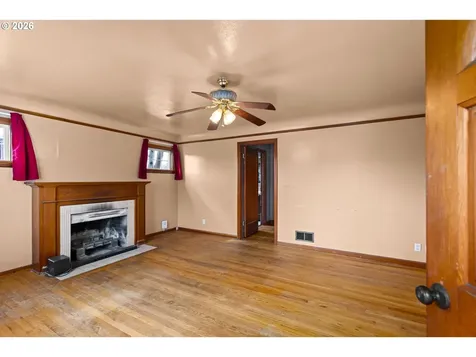 5751 SE 87th Avenue Portland OR 97266