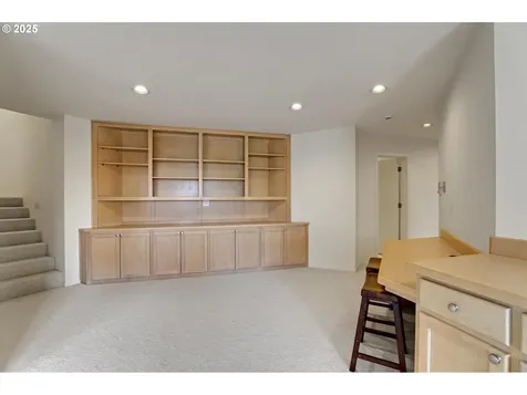2642 SW Bucharest Court Portland OR 97225