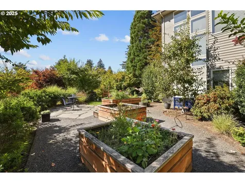 2642 SW Bucharest Court Portland OR 97225