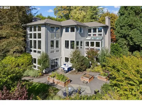 2642 SW Bucharest Court Portland OR 97225