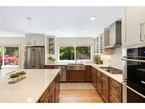1121 Devon Lane Lake Oswego OR 97034