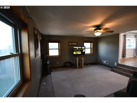 1209 Frost Court The Dalles OR 97058