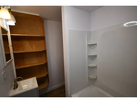 1209 Frost Court The Dalles OR 97058