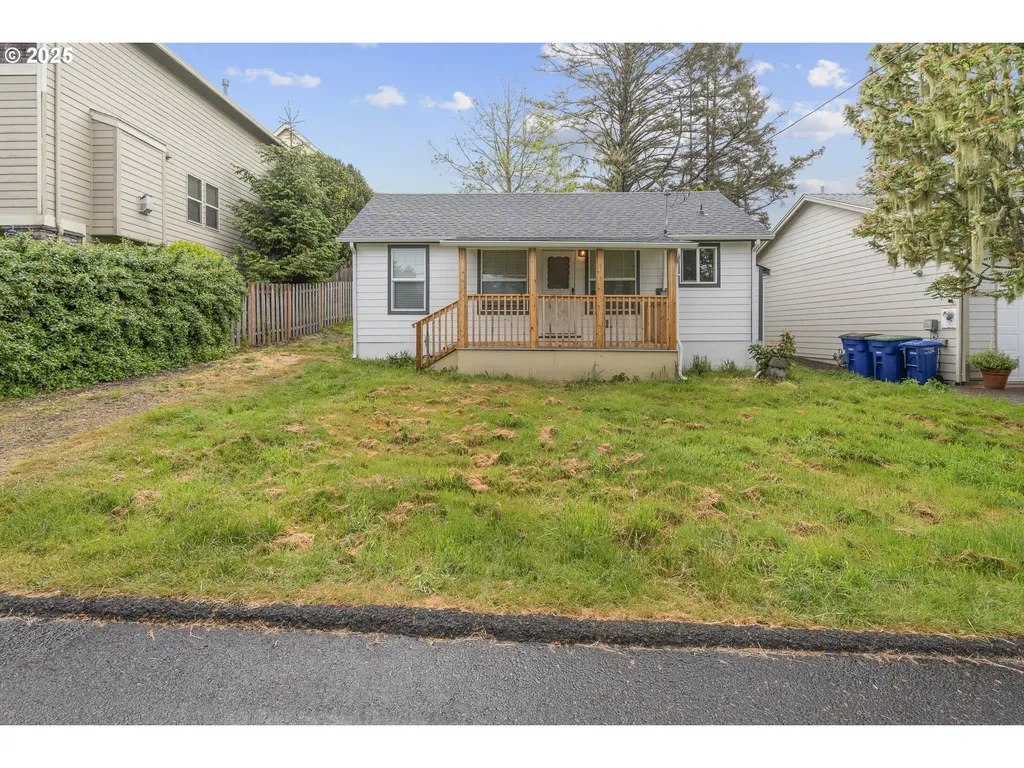 3432 NW Port Court Lincoln City OR 97367