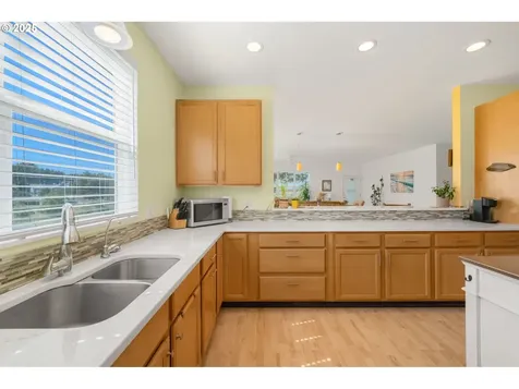 3870 Grant Place Bandon OR 97411