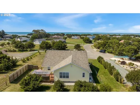 3870 Grant Place Bandon OR 97411